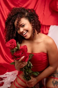 Eylend_Lisboa Let's celebrate love. Pic 6