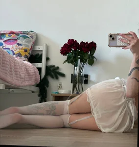 SlunkRear One of my cuttest outfit🤍 Gambar 8