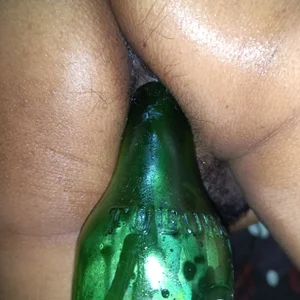 couplesuniTrying new items in ass and pussy图片 5