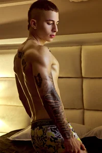 AsmodeoCox I am that secret that is only shared in whispers ... 🤫💄 Fotka 2