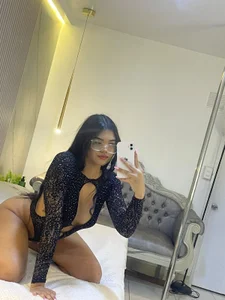 kimberly_montiel How does the black lingerie fit me?🖤🌸 slika 7