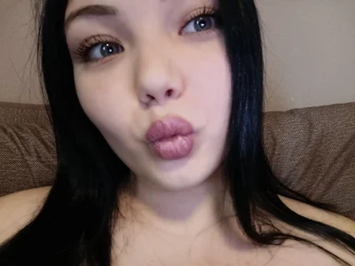 Deluluxee Public Hình