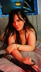 katherin_blue33 Te invito a portarnos mal...vienes o voy Pic