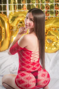 MeganDangeloHappy New Year ✧˚ ༘⋆2026✧˚ ༘ ⋆ Bild 4