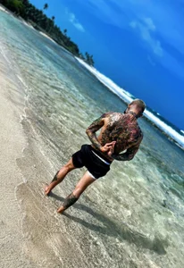 trisstann_ Public  4টি ছবি