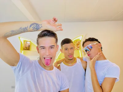 BIG_COCKS Public Pic 4