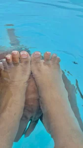 _wetauraのFoot Fetishの枚の写真