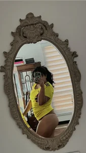 Zarabloom_ 💛💙❤️ Colombia is here… wanna come say hi? Bilde 5