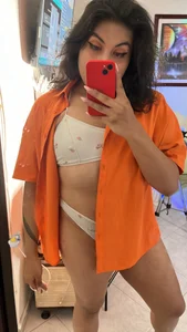 Ariana_Rodriguez_のSexyの 3枚の写真