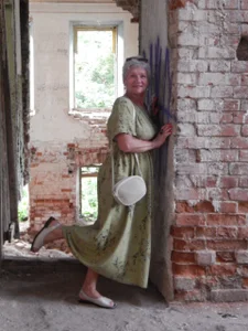 roxana_brooks You can find an interesting woman in interesting place Poză 8