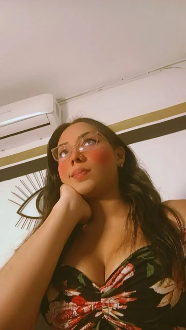 EmilyGomezLS 님의 트렌드 중인 사진  8817개