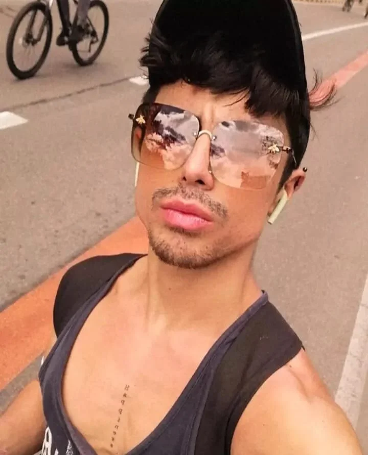 Ethan_Briggs_ Právě oblíbené foto 6578