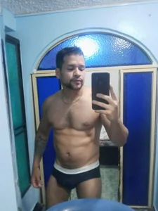 Public de LucasGaeel  2 Imagens