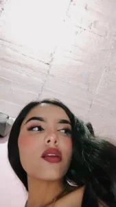 eimi_rosse18 Public Pic