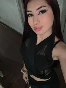 dafne_arias Welcome guys 💋 Gambar 3