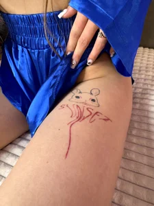 CaraDelivils 4 sexfoto 1