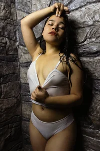 zara__sweet Sexy Wet Girl Immagine  3