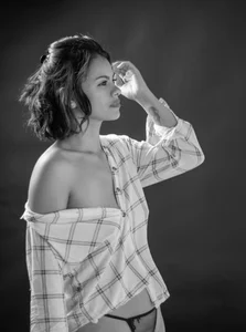 MarianaSanz Wanna see me like a vintage model? tasty like a good wine Pic 7