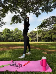 aylacallowey My fitter side also seduces 🌞 Foto 5