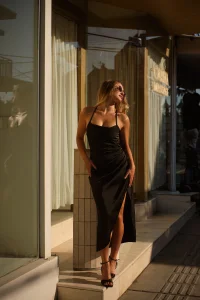 sunsetwithavaaThe Muse of the Golden Hour图片