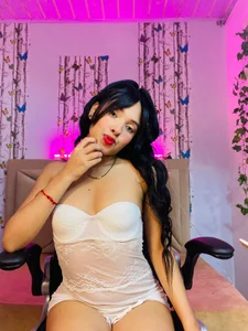 valeria_dark_の🍑❤️の 3枚の写真