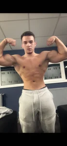 muscle de Airon2244  photos