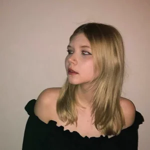 DaisyElmers Public Pic