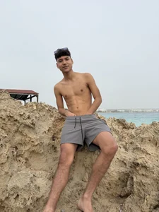 OnlyTyroone Come Closer👀 Foto 2