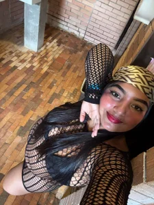 Chloe_jackson25 I promise to misbehave... just a little. . fénykép