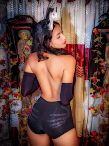 lixie_peyton kullanıcısının A Little Halloween Temptation 🖤🎃 albümü -  5 fotoğraf