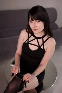 SophiBrown: dark beauty ( 3 фото)