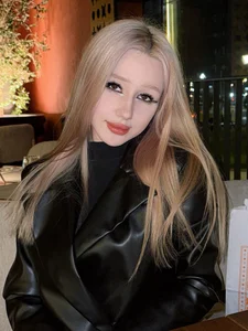 Lyra_Viel Public Pic 6