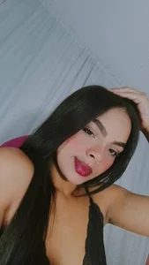 KOURTNEY-- casual Pic 2