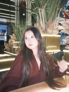 AlberthaEscue Velvet Evenings Pic 2