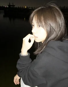 ภาพนู้ด XXX ของ NN-833 4 รูป