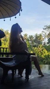 sunny de EmilyWhispers  5 photos