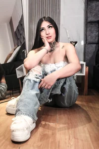 Lilith_blaze_Fg Public Foto 3