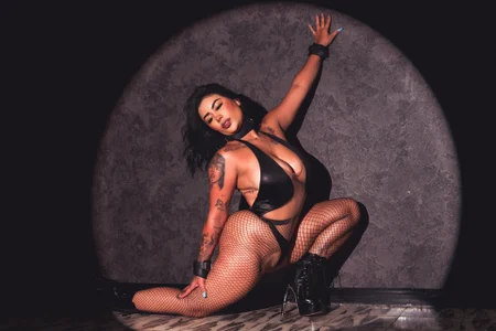 MaddyGray_ With my unique style🖤 Poză 3