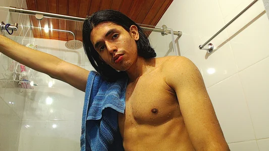 Dante6 in shower slika