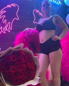 Erika_bestboobs: iii ( 4 фото)