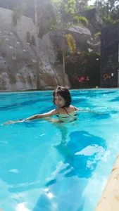 MagdaVon_Tise SWIMINGPOOL Pic 4
