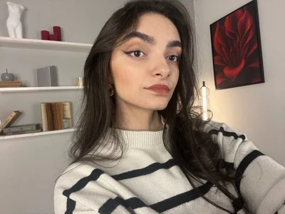 Morena_DolceのIt's so cold at home.の 2枚の写真