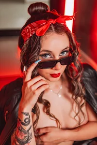 AmbarHills_1 Sweet Rebellion 🌸🤘 Bilde 2