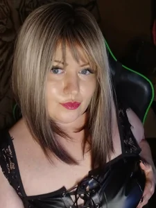 YuliiaSan Public Pic 4