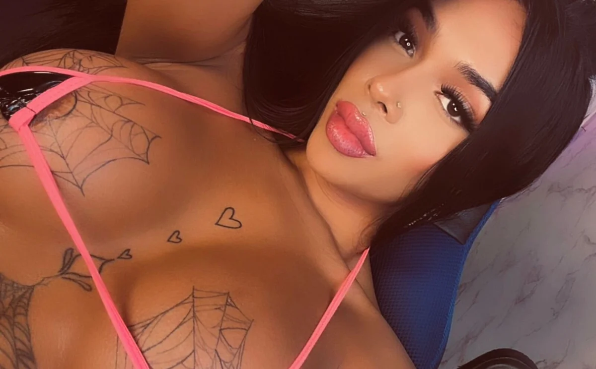 tinaqueen_noa immagine di tendenza 7644