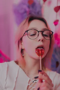 milkonurface Valentine's Day Bilde 4