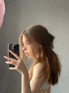LinetteCurvey Public Pic 6