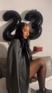 melanieecox: happy birthday🫣🔥 ( 3 фото)