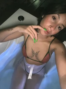 Angelbae- 💚night💚 Pic