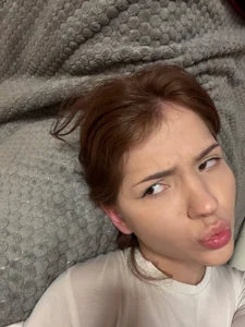 kxomorebi Why does my finger always end up in my mouth? Pic 2